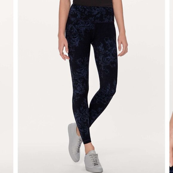 lululemon athletica Pants - Lululemon Wunder Under Hi-Rise Tight (Nulux 28") Size 6 black purple foliage
